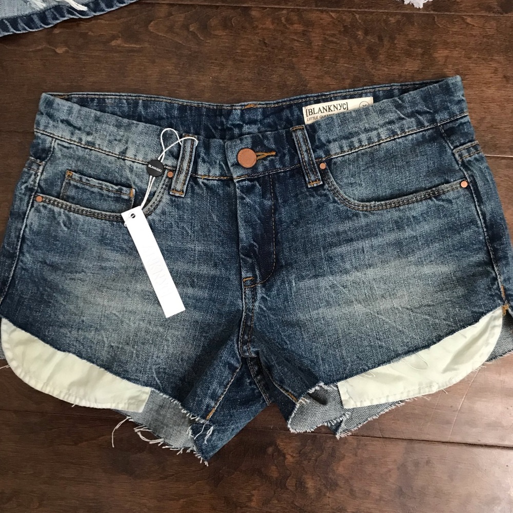 Blank NYC New The Queenie Size 25